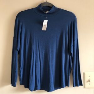 NWT LOFT blue turtle neck
